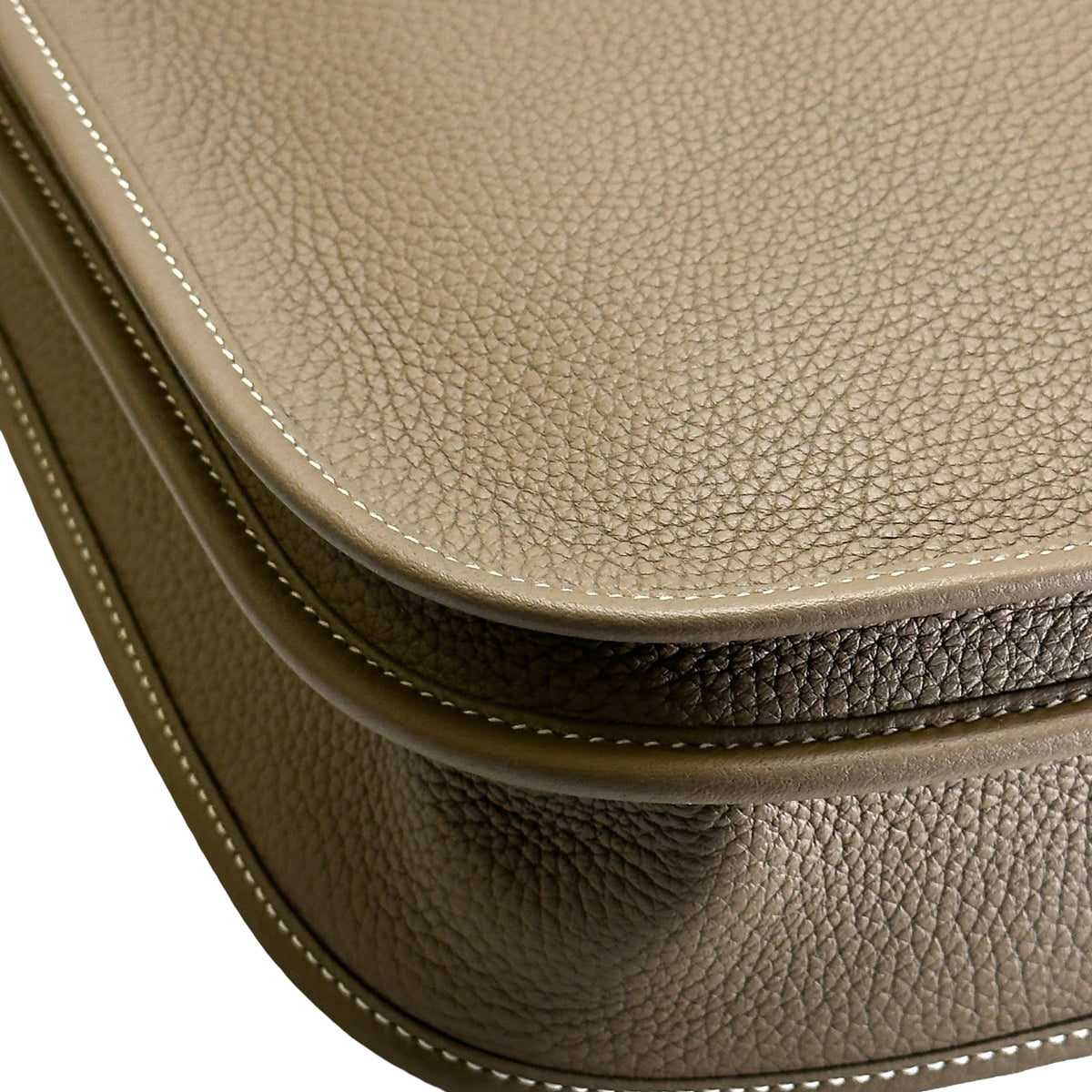 Brand New HERMES Clemence Evelyne 29 Shoulder Bag Etoupe PHW