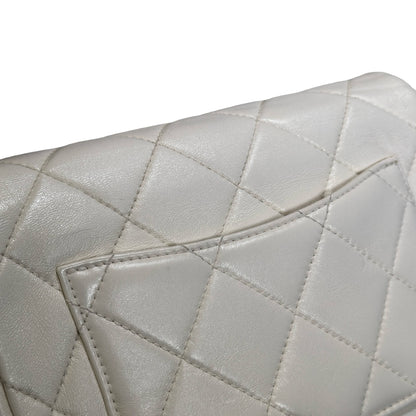 Used CHANEL Quilted Classic Flap Chain Shoulder Bag White