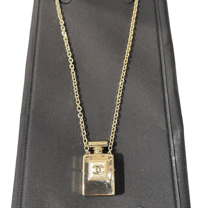 Used Chanel Yellow Gold Necklace Gold