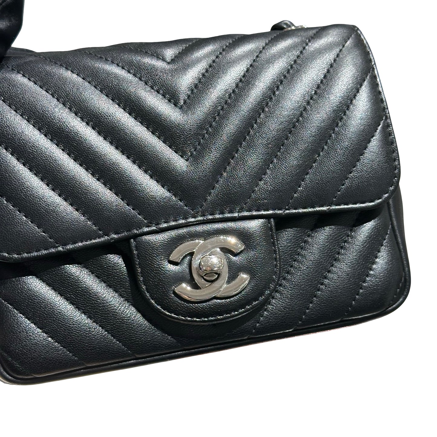 CHANEL V LINE 17CM MINI FLAP BAG [3000457]