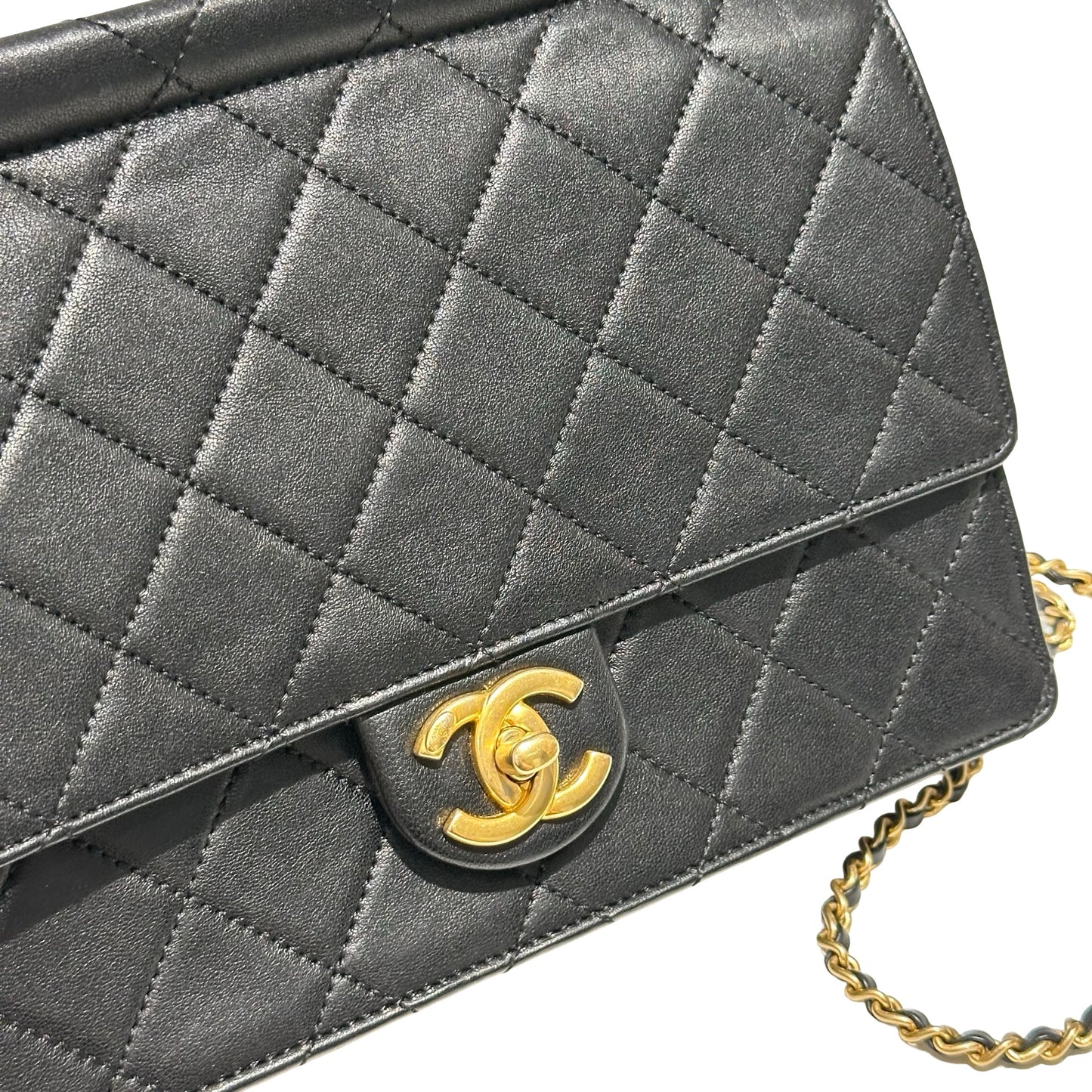 CHANEL CHAIN SHOUDER BAG [20000112]
