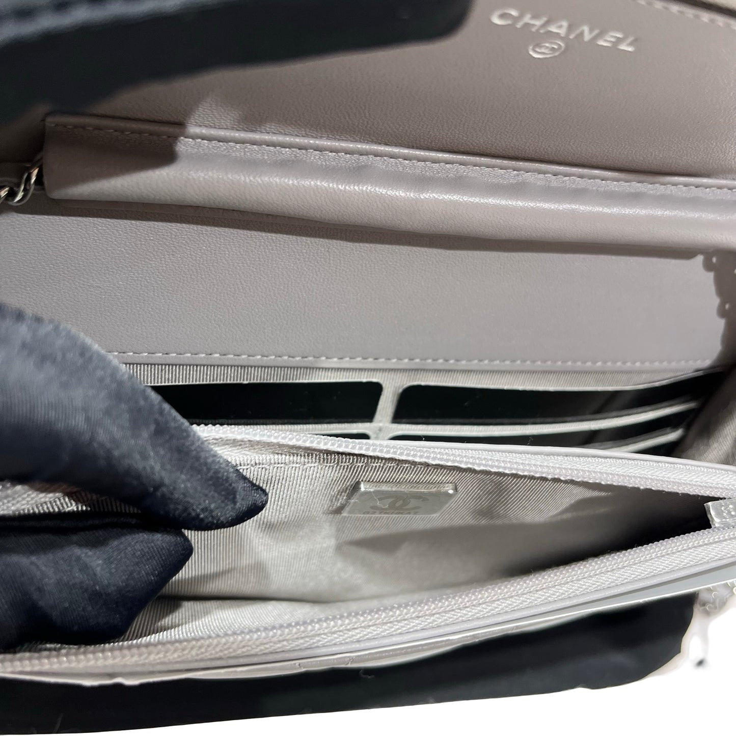 CHANEL GREY PHW WALLET ON CHAIN [3000626]
