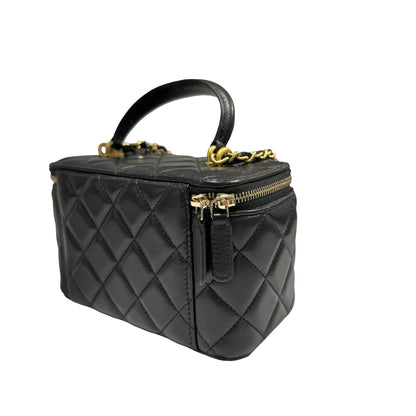 Used CHANEL Matelassé Lambskin Vanity Case Vanity case Black Gold