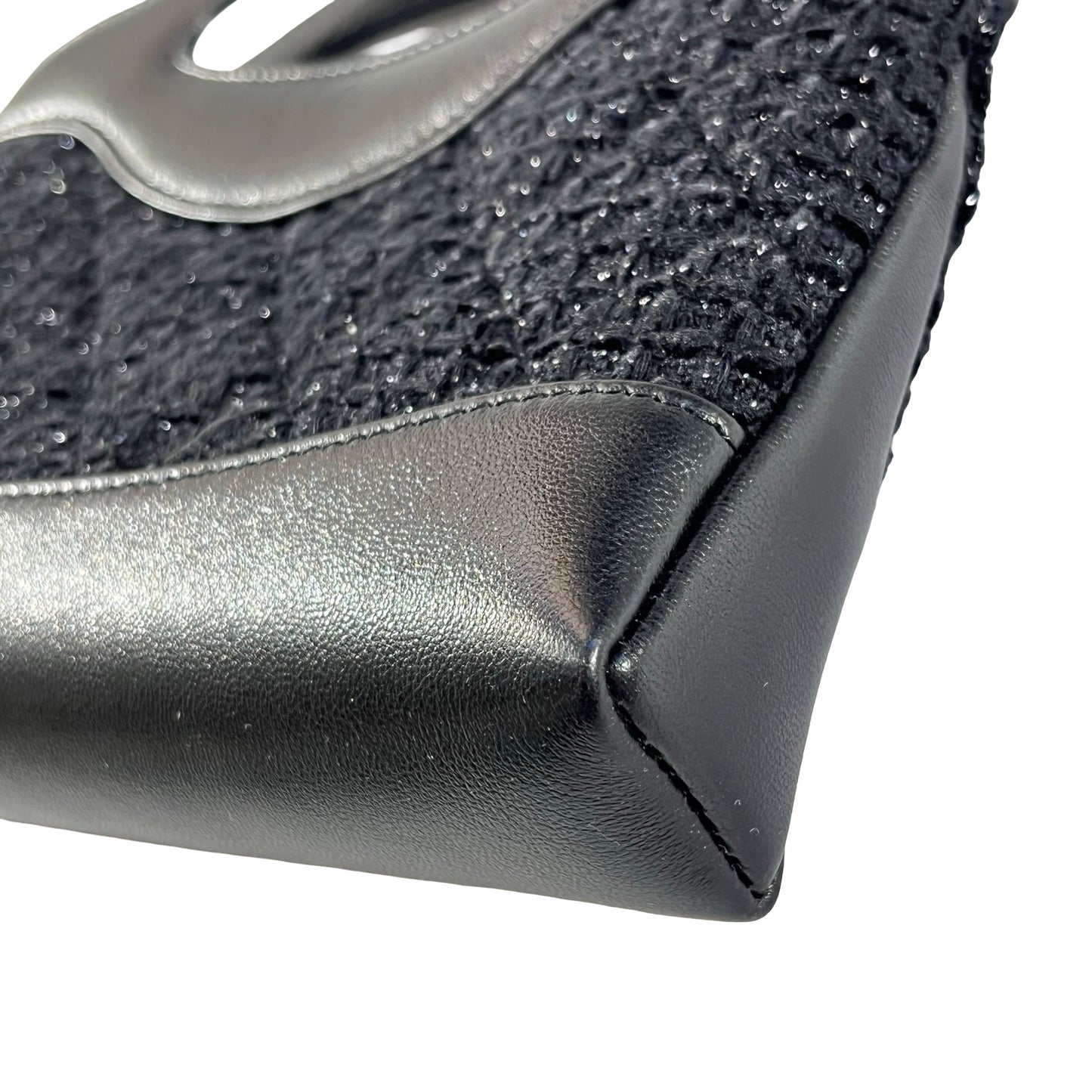 New CHANEL Cross Body Bag Black GHW
