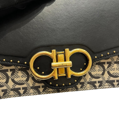 Used FERRAGAMO Chain Shoulder Shoulder Bag Black GHW Beige