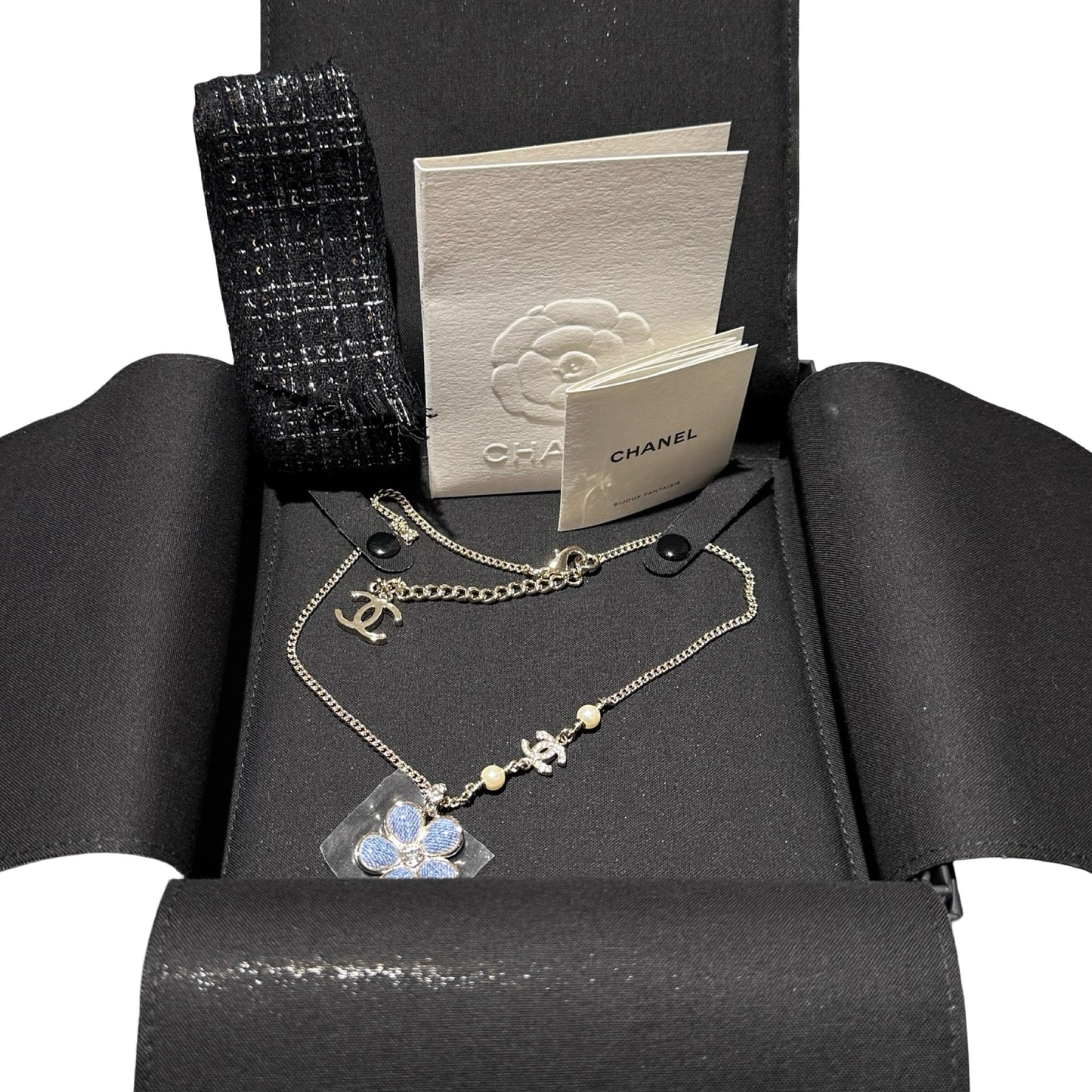 New CHANEL Necklace Jewelry GHW