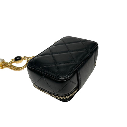 CHANEL SMALL POUCH WITH CHAIN [3000649]