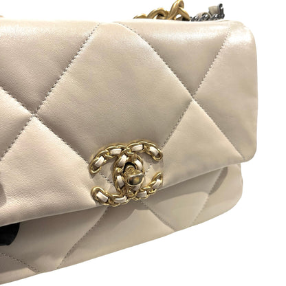 Used CHANEL Lambskin Quilted Chanel 19 Chain Shoulder Bag Cream White GHW