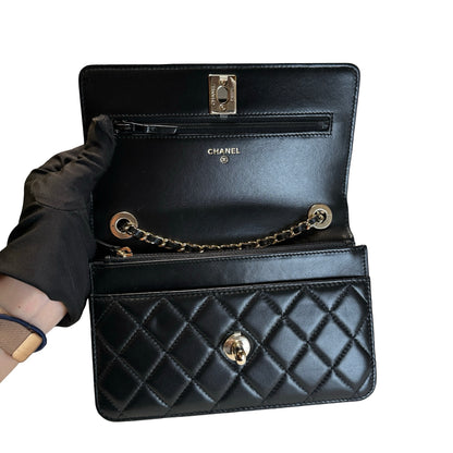 Used CHANEL Quilted Lambskin Wallet on chain Wallet on chain Black Gold