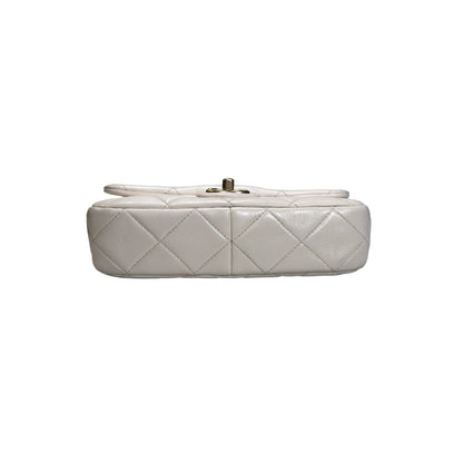 Used CHANEL Quilted Classic Flap Chain Shoulder Bag White