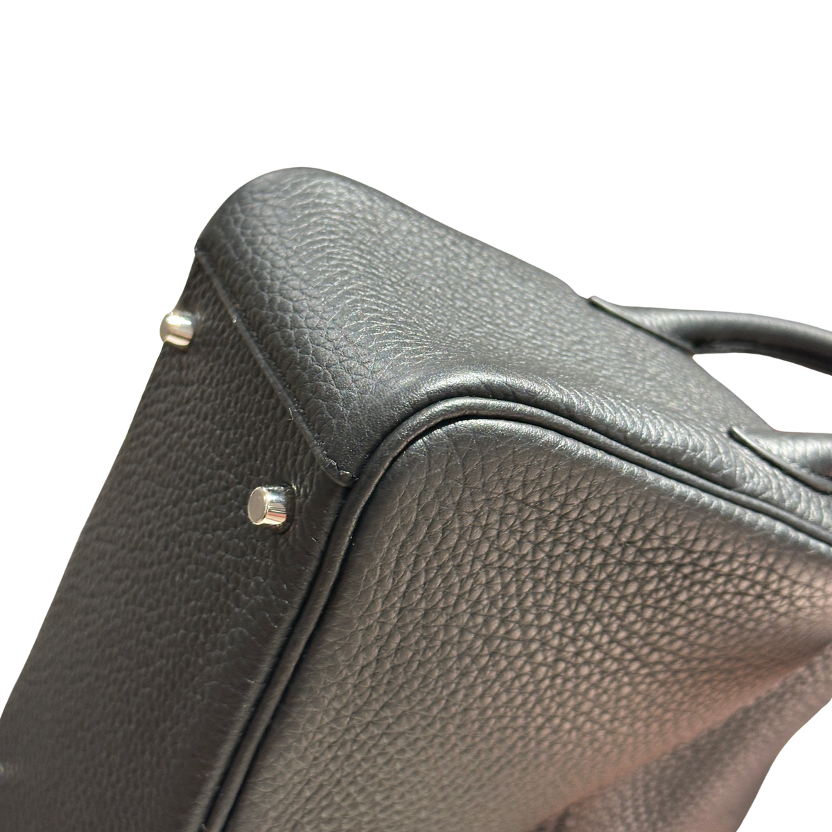 Brand New HERMES Taurillon Clemence Lindy Handbag Noir