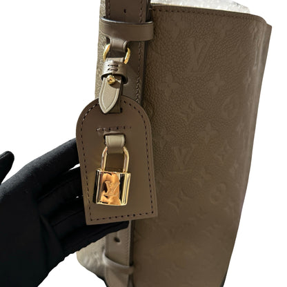 Used LOUIS VUITTON All in GM Shoulder Bag Brown GHW