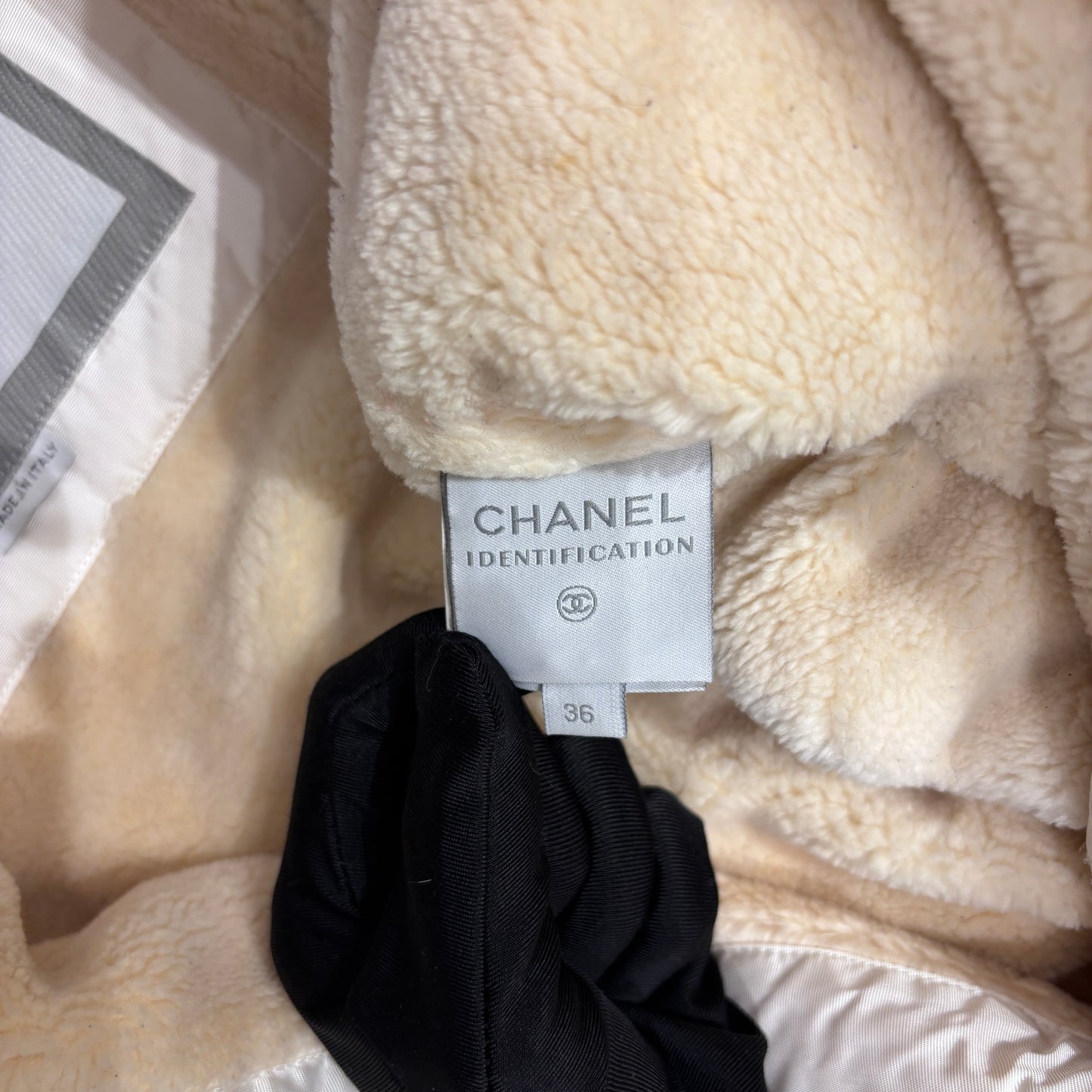 CHANEL WHITE LONG JACKET [20002014]