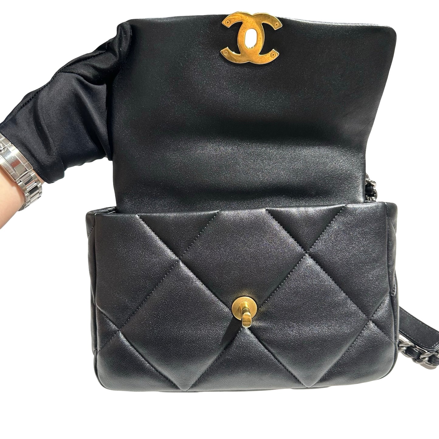 CHANEL 19 SMALL BLACK GHW LAMBSKIN [30001040]
