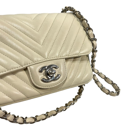 Used CHANEL Chevron Lambskin Chevron Flap Bag Chain Shoulder Bag White Silver hardware