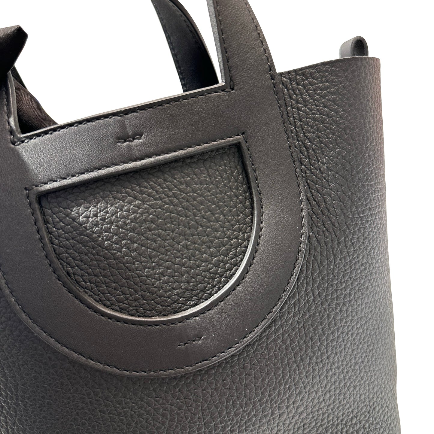 New HERMÈS Clemence leather IN THE LOOP 18 Bucket Bag Black