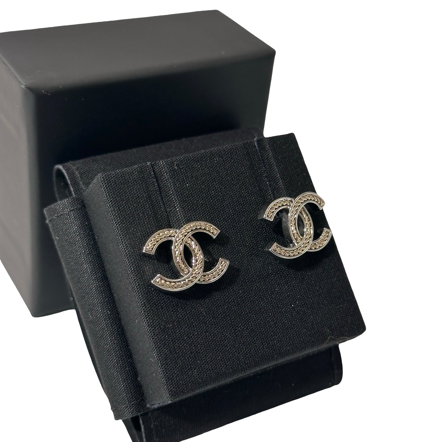 Used CHANEL Yellow Gold Earrings PHW