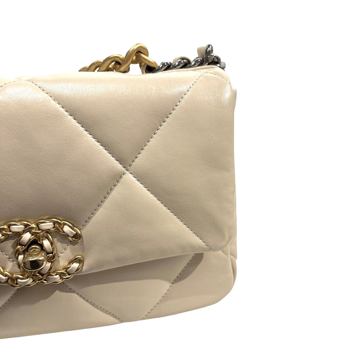 Used CHANEL Lambskin Quilted Chanel 19 Chain Shoulder Bag Cream White GHW