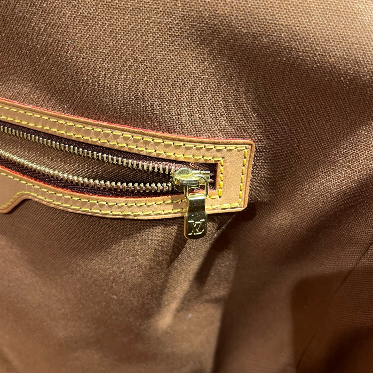 LV MESSENGER BAG [3001278]