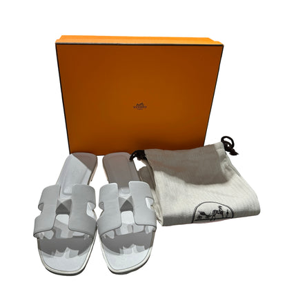 Unused HERMÈS Oran Clous Pyramides Sandals Shoes White