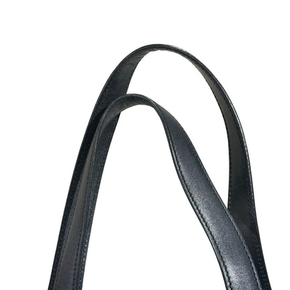 Used CHANEL Canvas Vintage Shoulder Black Shoulder Bag Black
