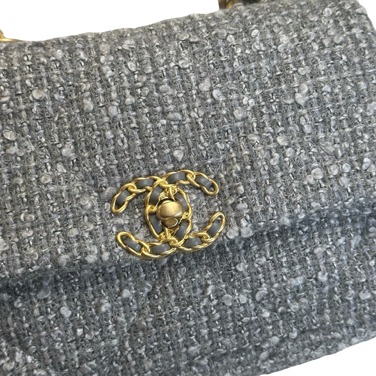 Used CHANEL Tweed Chanel 19 Chain Shoulder Bag Grey，GHW