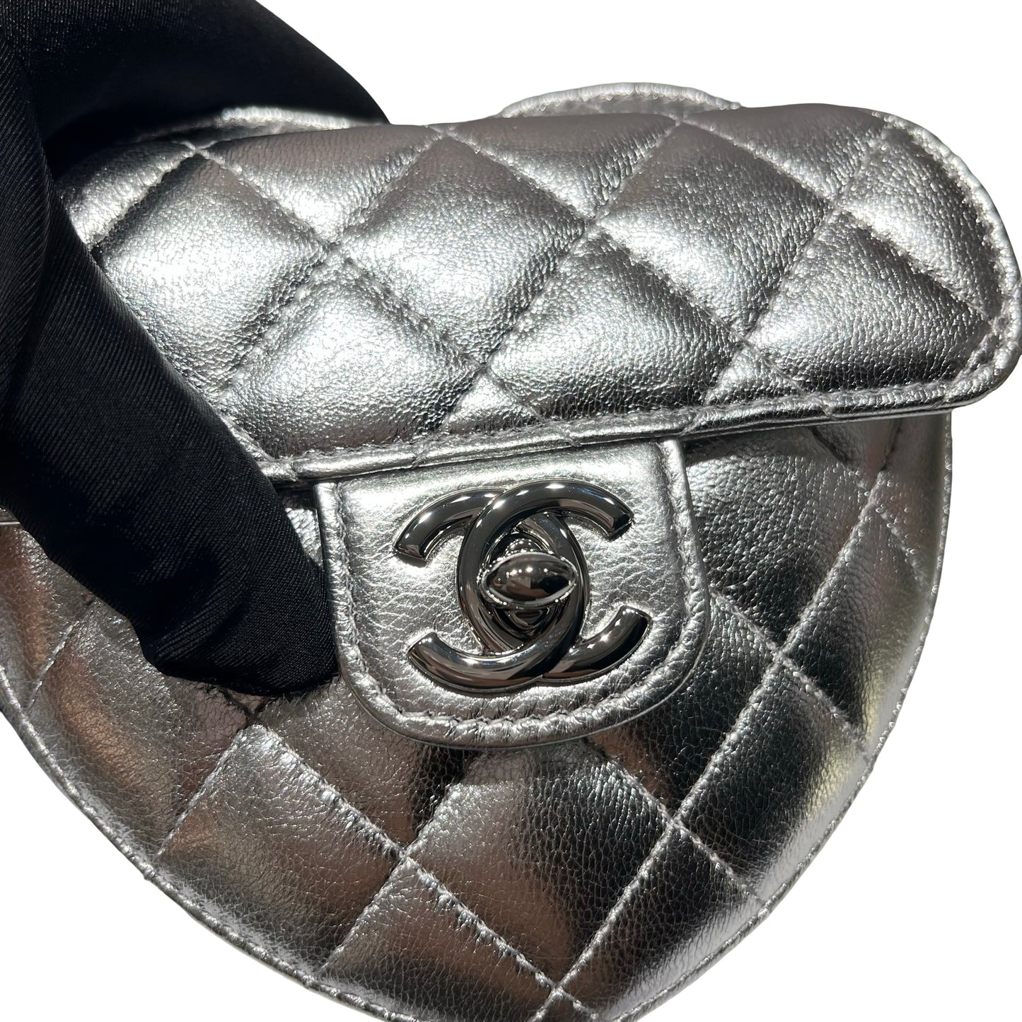 CHANEL SILVER HEART CHAIN SHOULDER BAG [3000624]