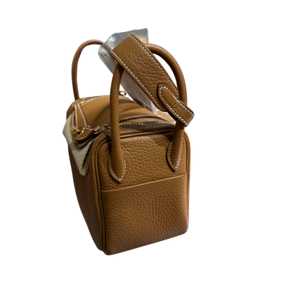Brand New HERMES Taurillon Clemence Lindy Mini II Shoulder Bag Gold