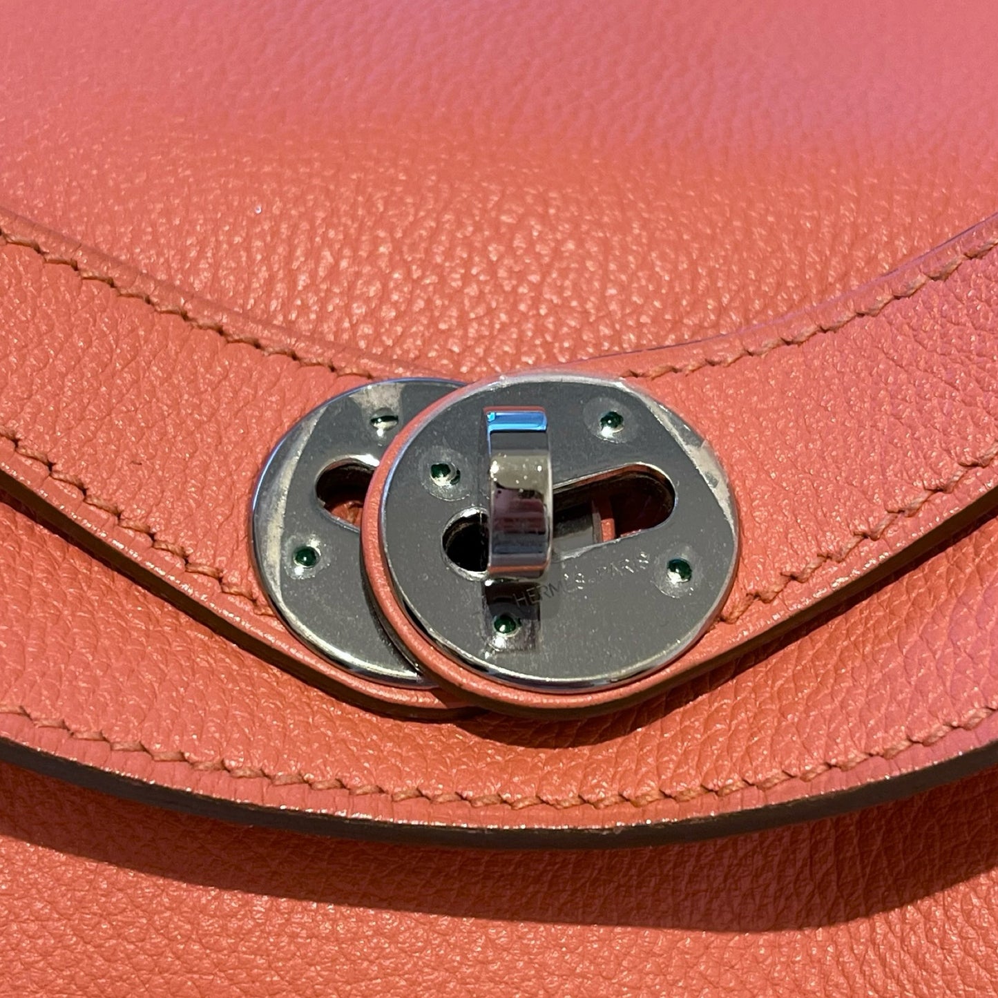 Used Hermès Lindy 26 Shoulder Bag Pink PHW