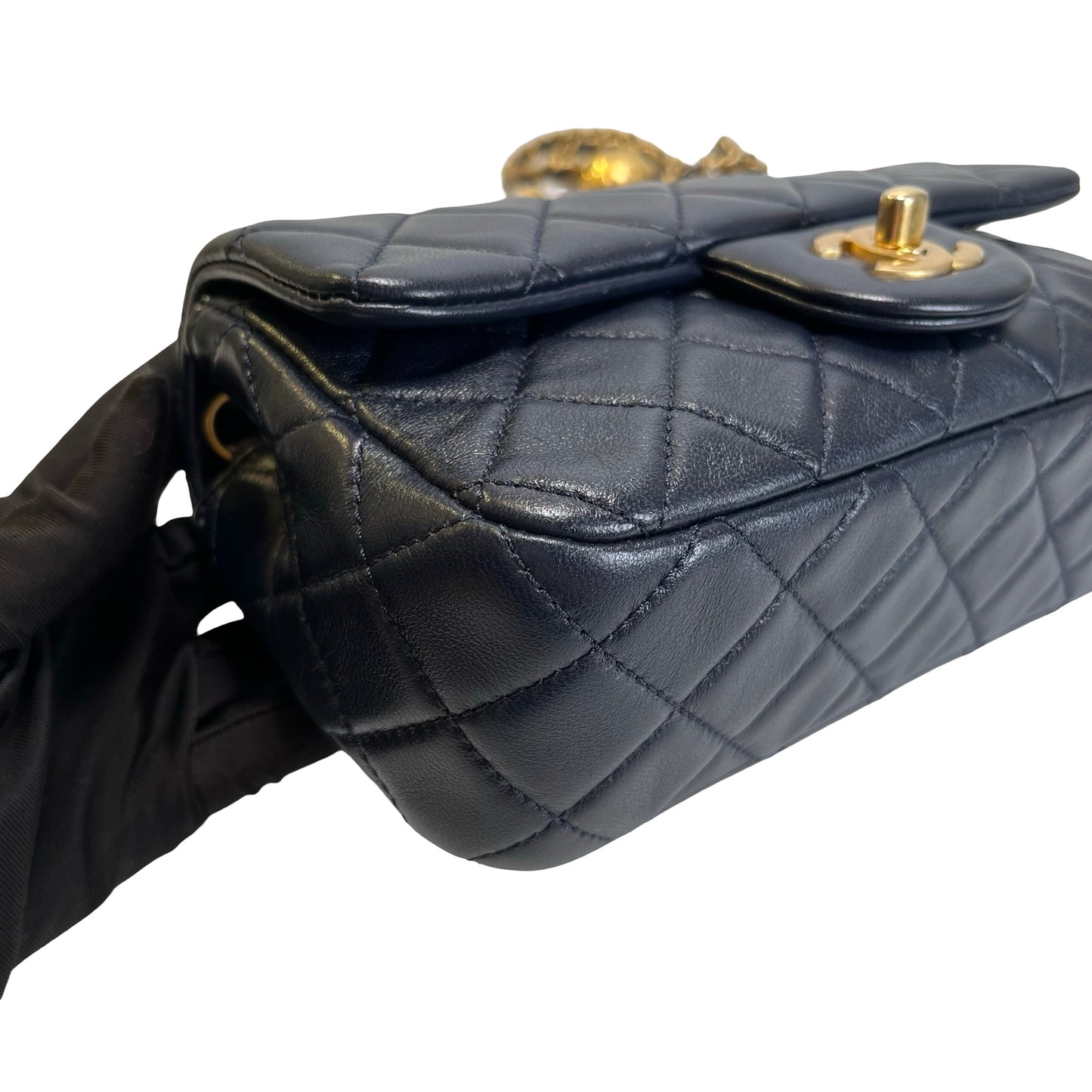 Used CHANEL Quilted Lambskin Classic Flap Chain shoulder bag Navy Blue