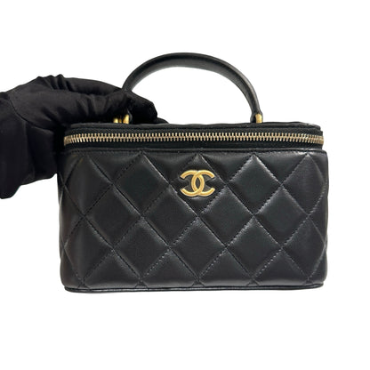 Used CHANEL Matelassé Lambskin Vanity Case Vanity case Black Gold