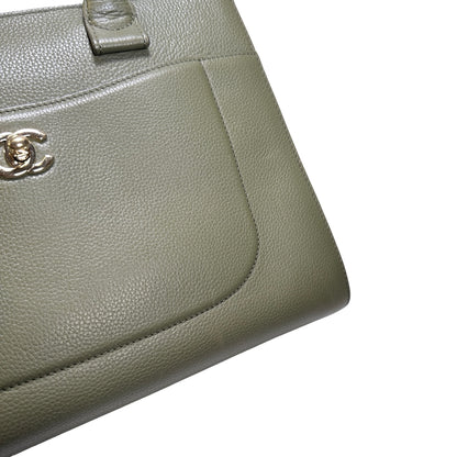 Used CHANEL Calfskin Leather Tote Bag Green