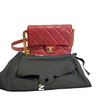 Used CHANEL Caviar Quilted Flap Bag Chain shoulder bag Red Gold