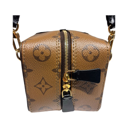 LV SQUARE SHOULDER BAG [20000321]