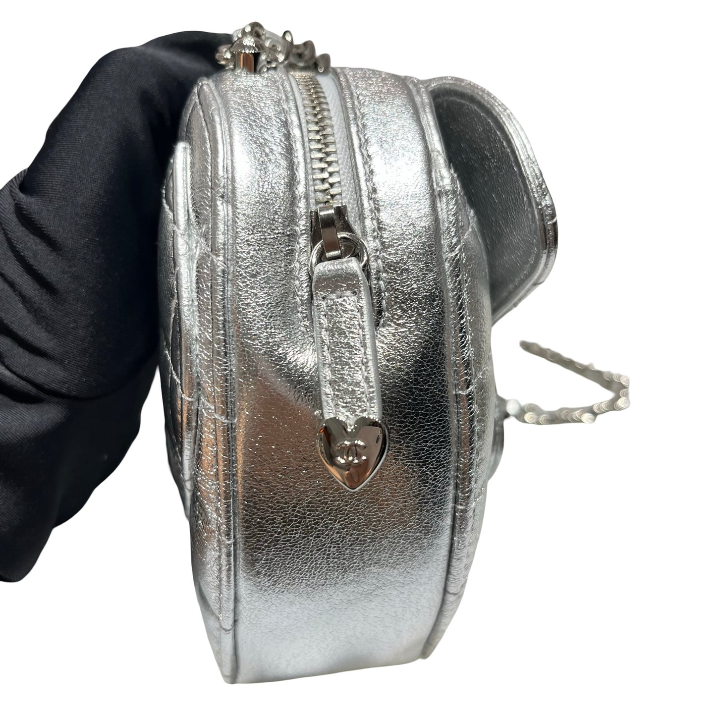 CHANEL SILVER HEART CHAIN SHOULDER BAG [3000624]