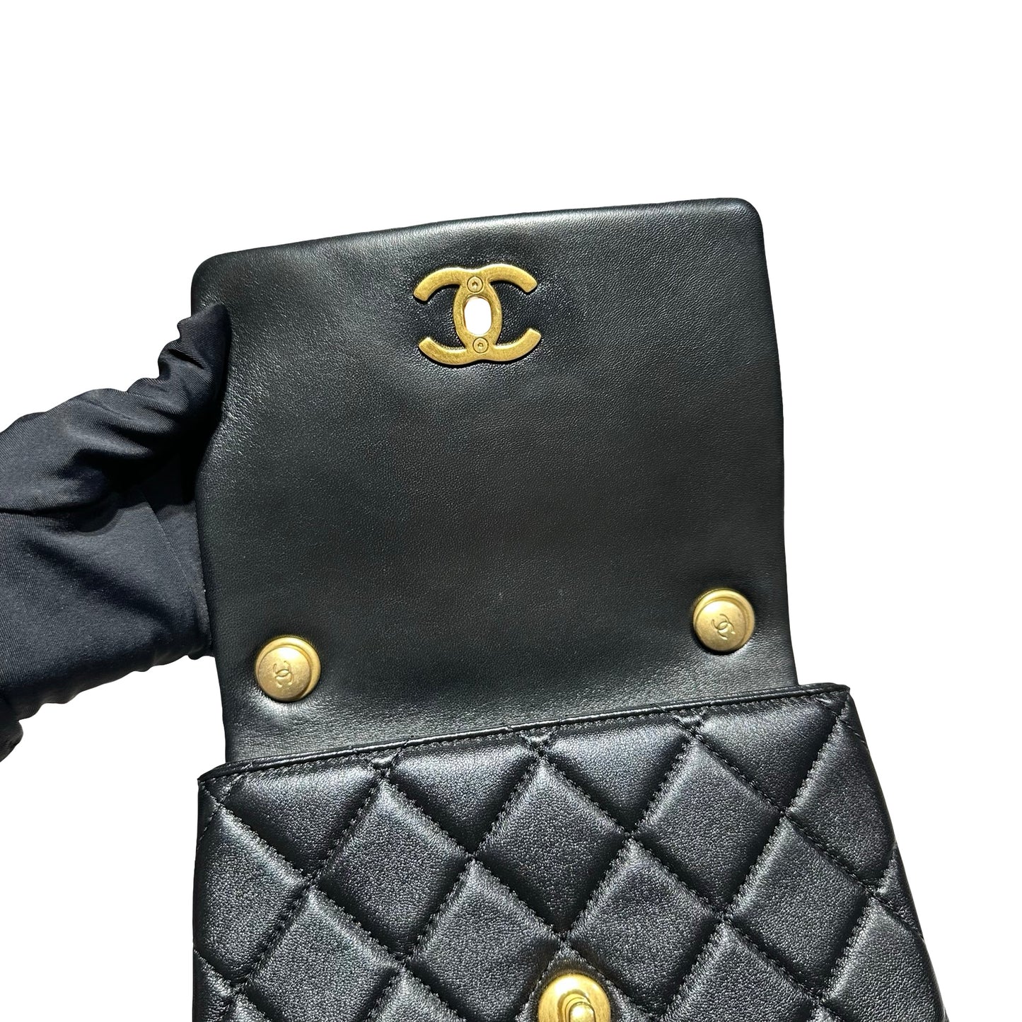 CHANEL 24 A SMALL FLAP BAG [3000764]