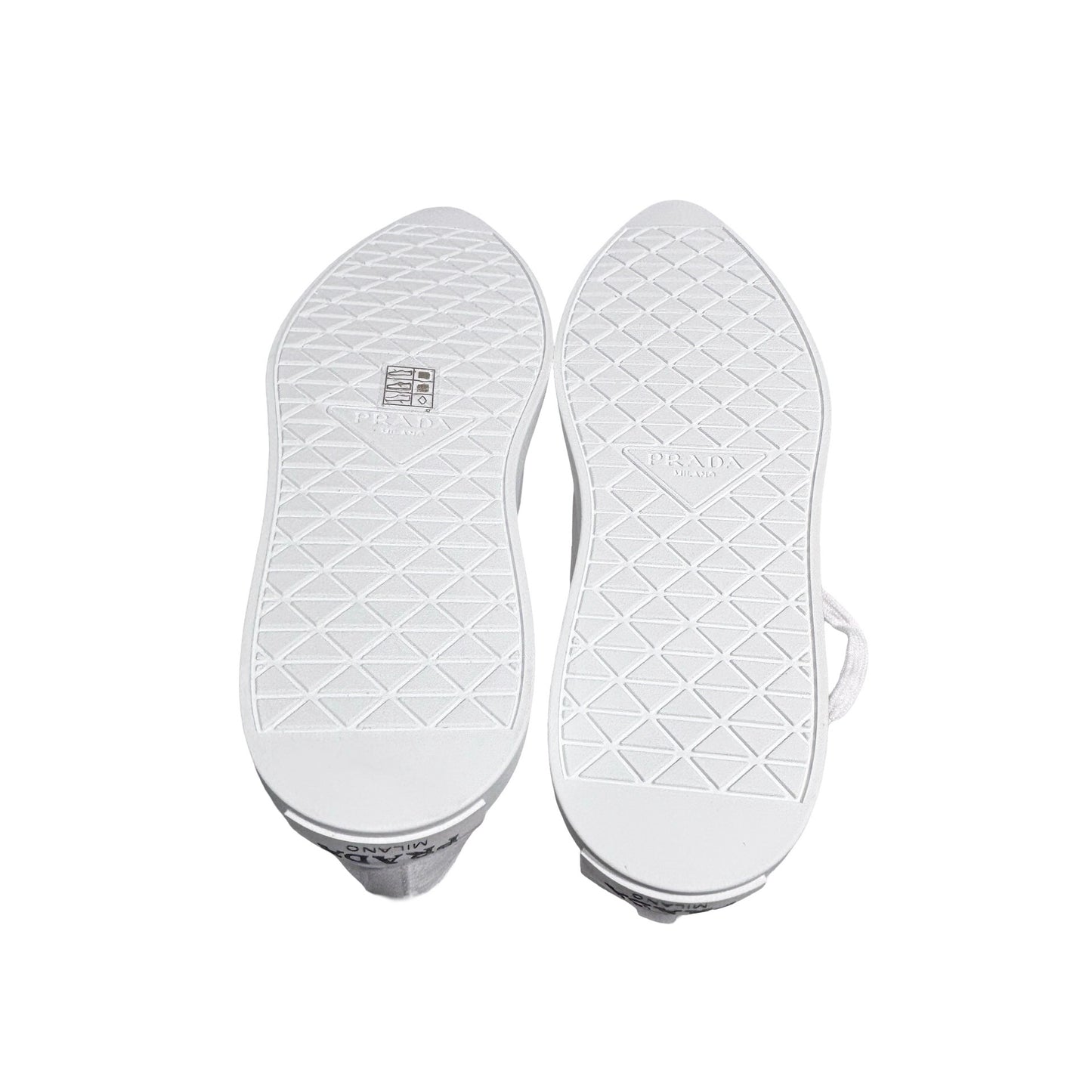 PRADA BLACK & WHITE SNEAKERS [3000882]