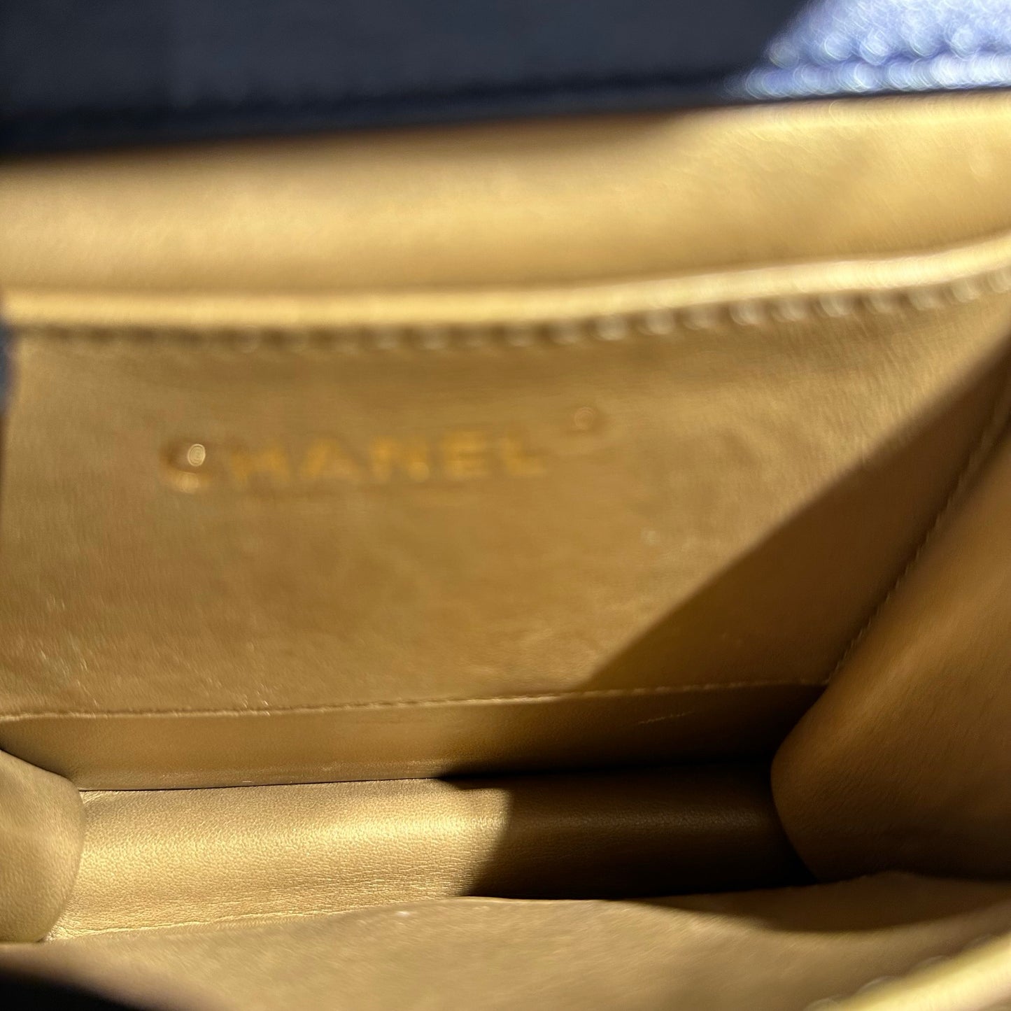 CHANEL PEARL FLAP BAG SMALL [3000558]