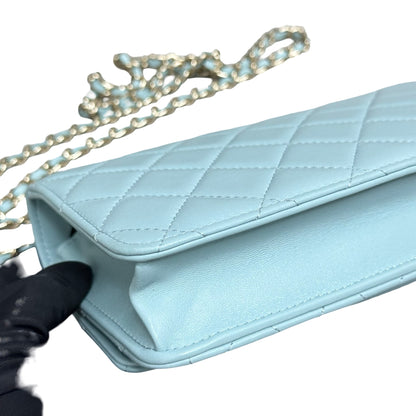 CHANEL BLUE WOC [3000772]