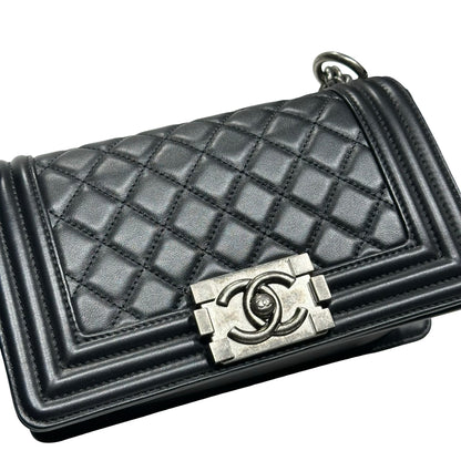 CHANEL BOY 20CM [3001918]