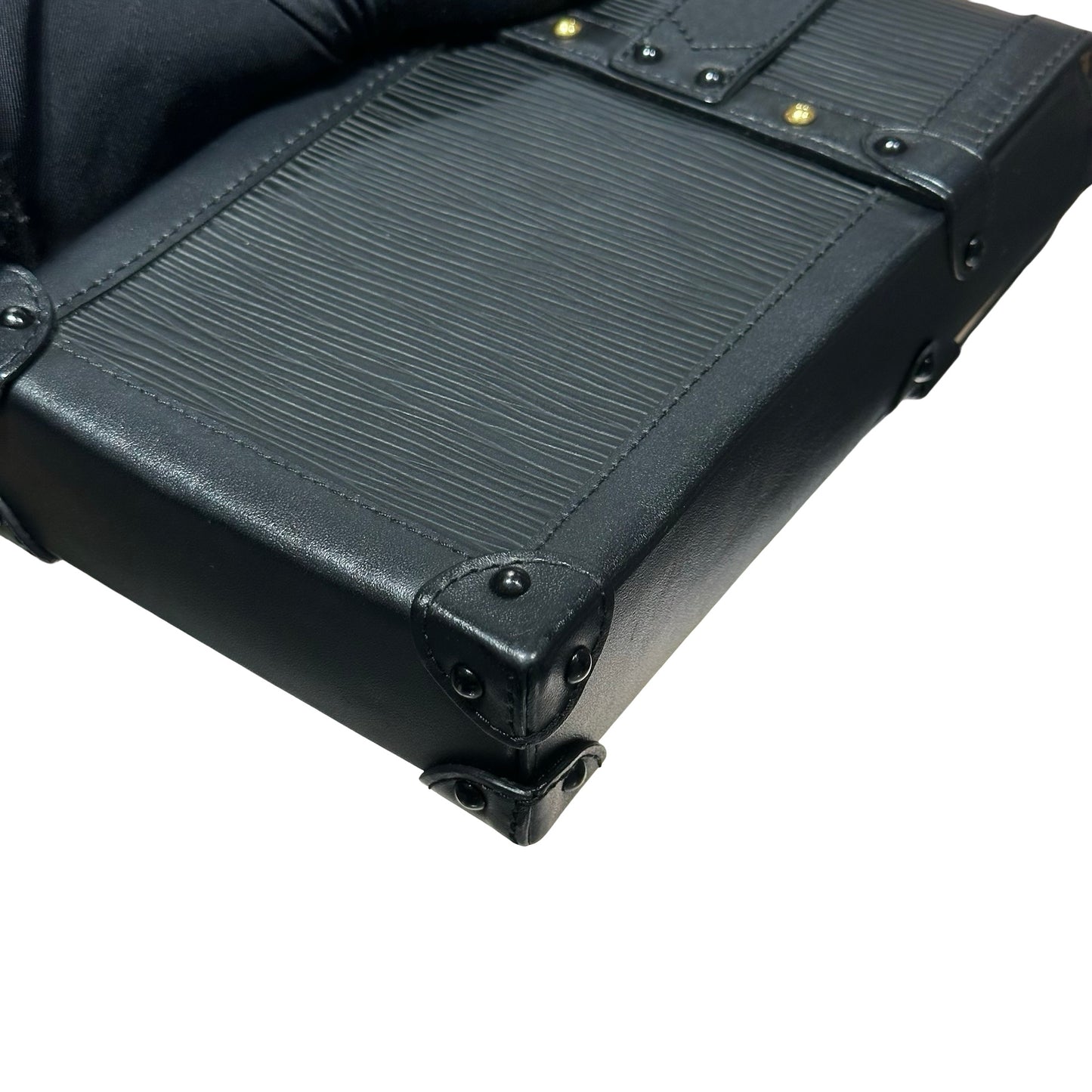 LV TRUNK VERTICAL BLACK EPI [3000600]
