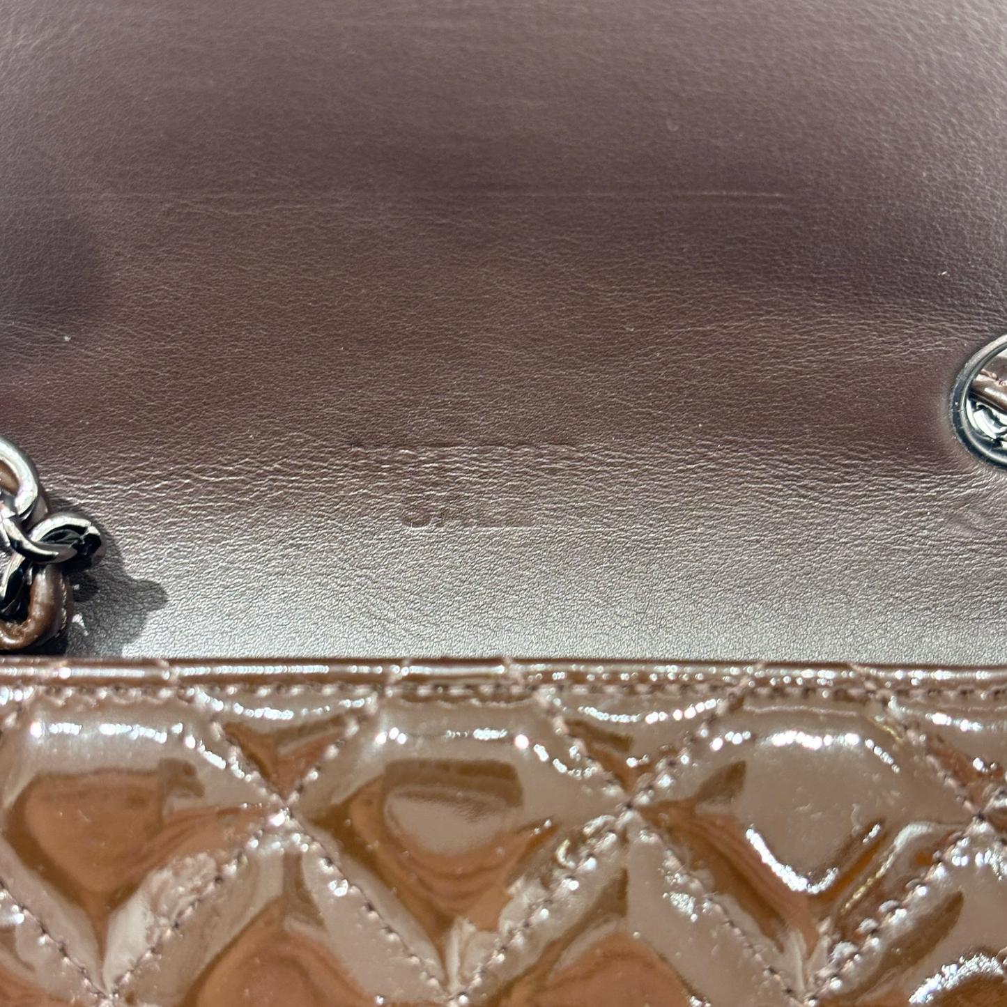 CHANEL MINI FLAP BROWN PATENT PHW [3000209]