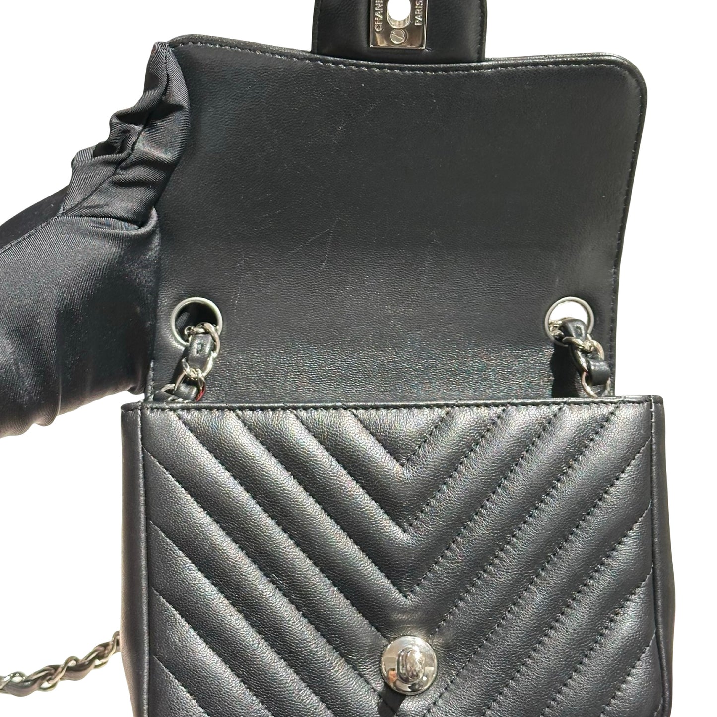 CHANEL V LINE 17CM MINI FLAP BAG [3000457]