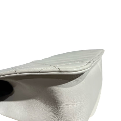 CHANEL 21A WHITE PREFECT FIT SMALL 22 CHAIN SHOULDER BAG [3000532]