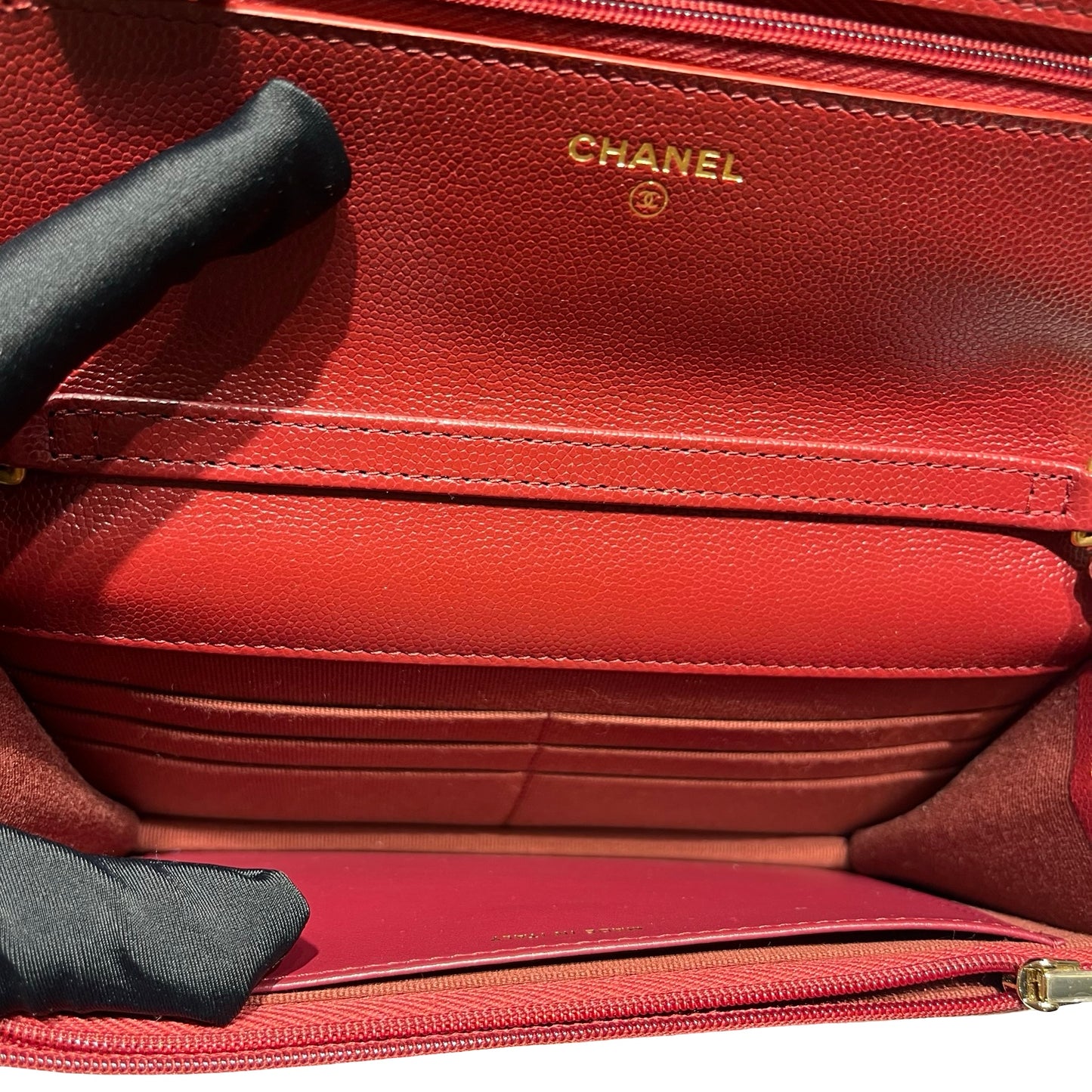CHANEL RED GHW WALLET ON CHAIN [3000625]