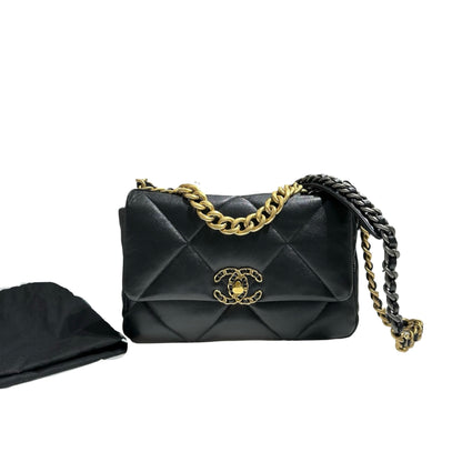 CHANEL 19 SMALL BLACK GHW LAMBSKIN [30001040]