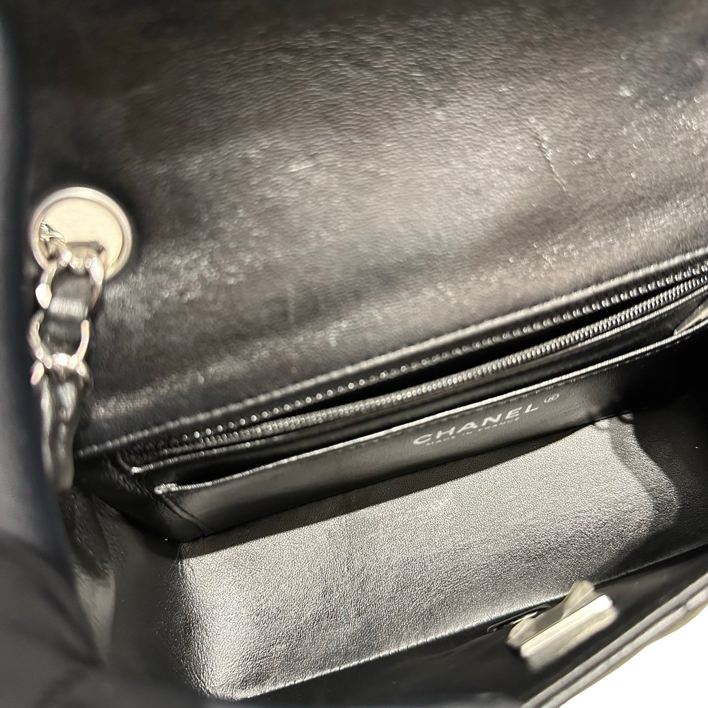 CHANEL FLAP BAG 20CM [3000562]