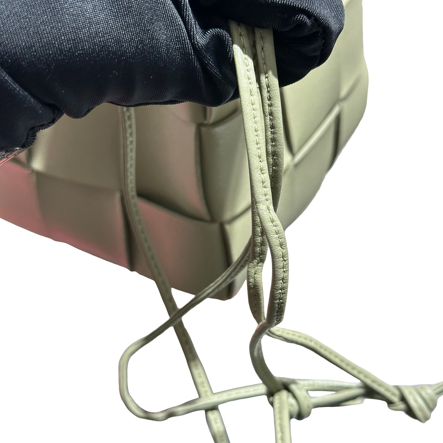 BV SMALL CASSETTE BUCKET BAG GREEN [3001021]