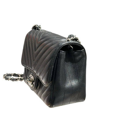 CHANEL V LINE 17CM MINI FLAP BAG [3000457]