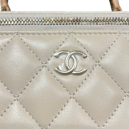 CHANEL BEIGE GHW VANITY WITH HANDLE [3000689]